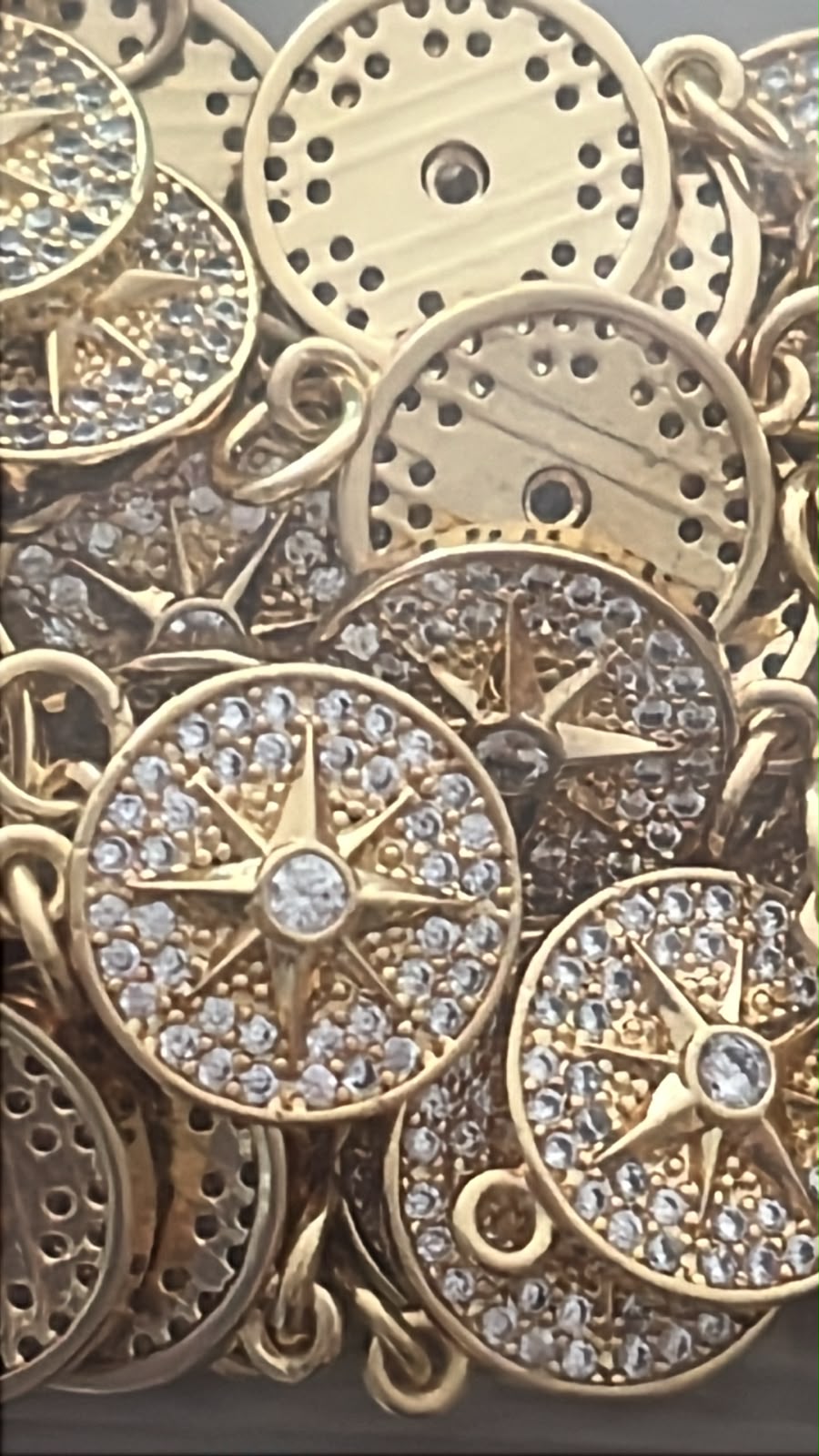 DIJE MEDALLA ESTRELLA CON ZIRCONAS