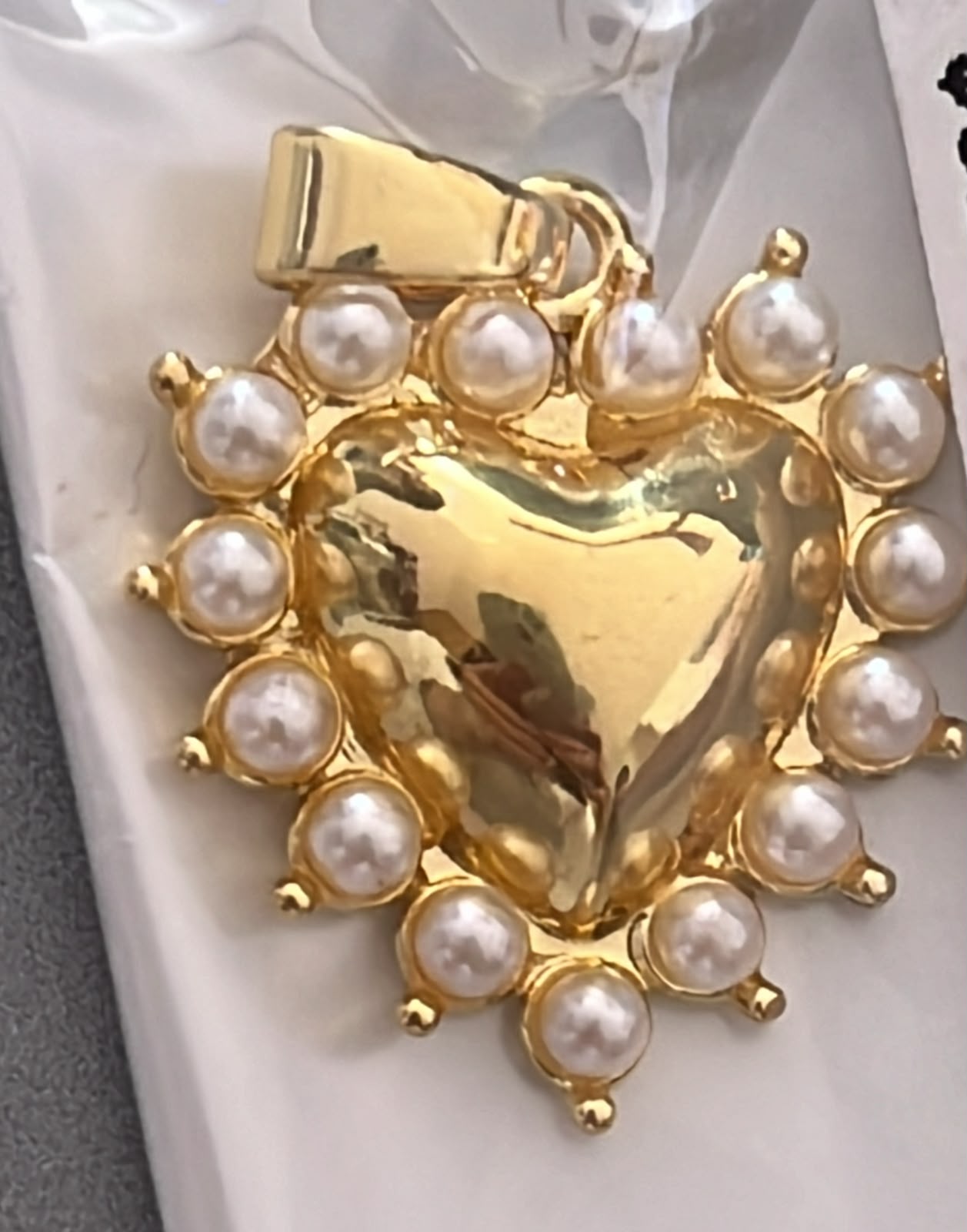 DIJE CORAZON INFLADO PERLAS