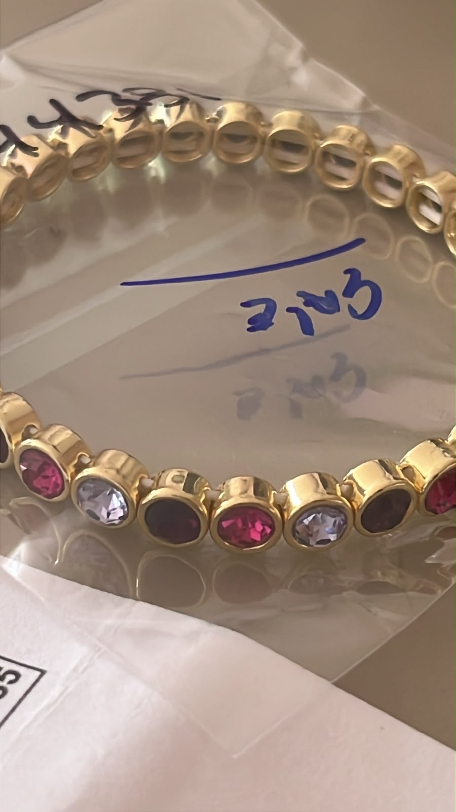 BRAZALETE CIR. ZIR. MORADO V. TONOS LAMINADOS