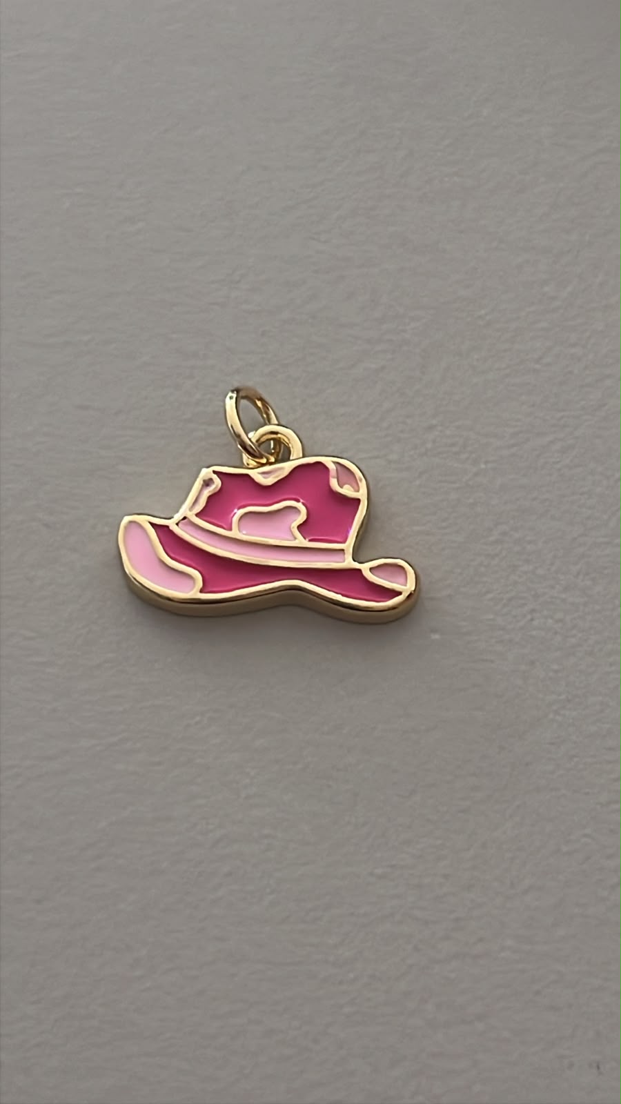 DIJE SOMBRERO ROSA CLARO Y ROSA FUERTE
