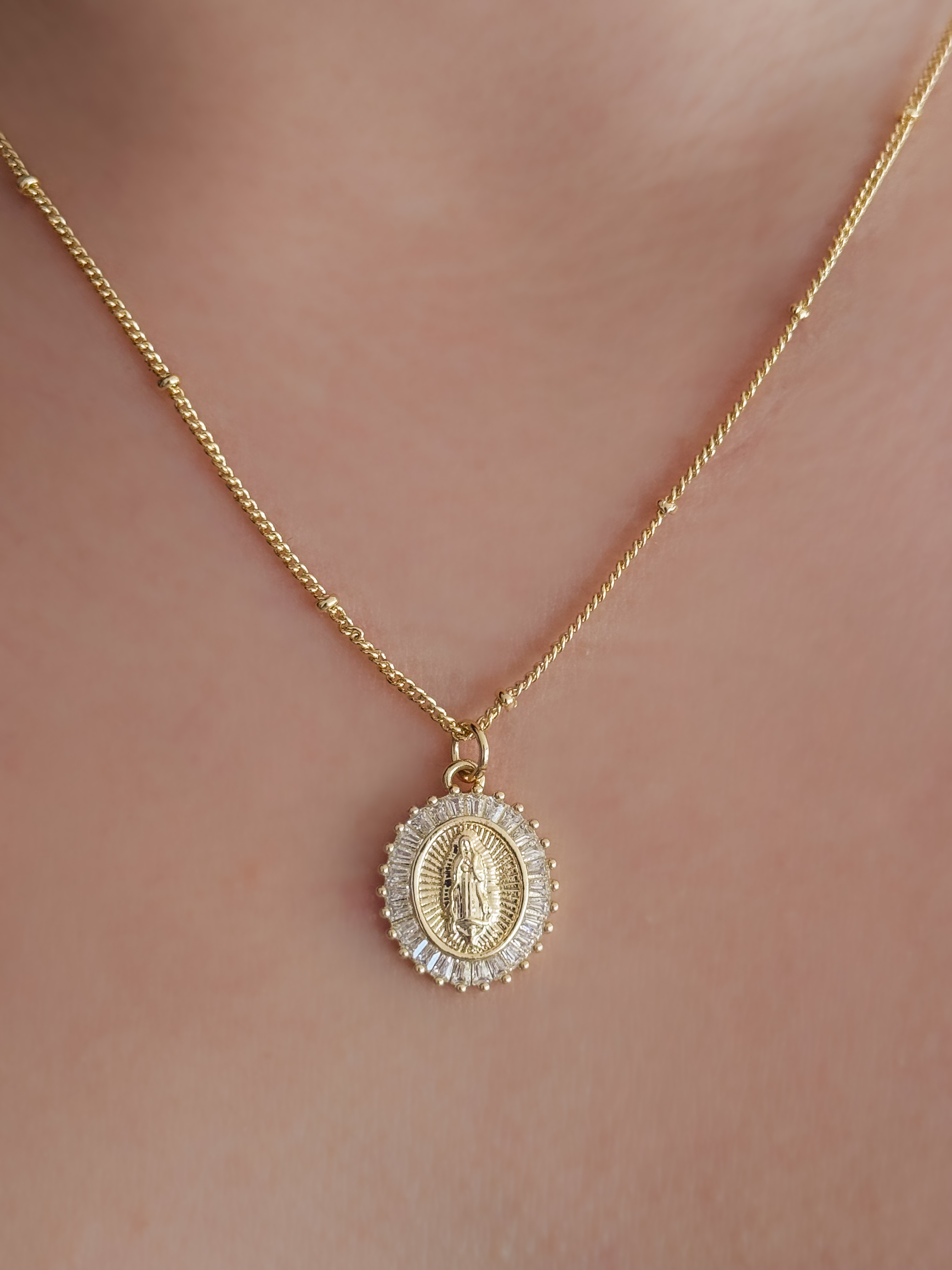 COLLAR ROSA