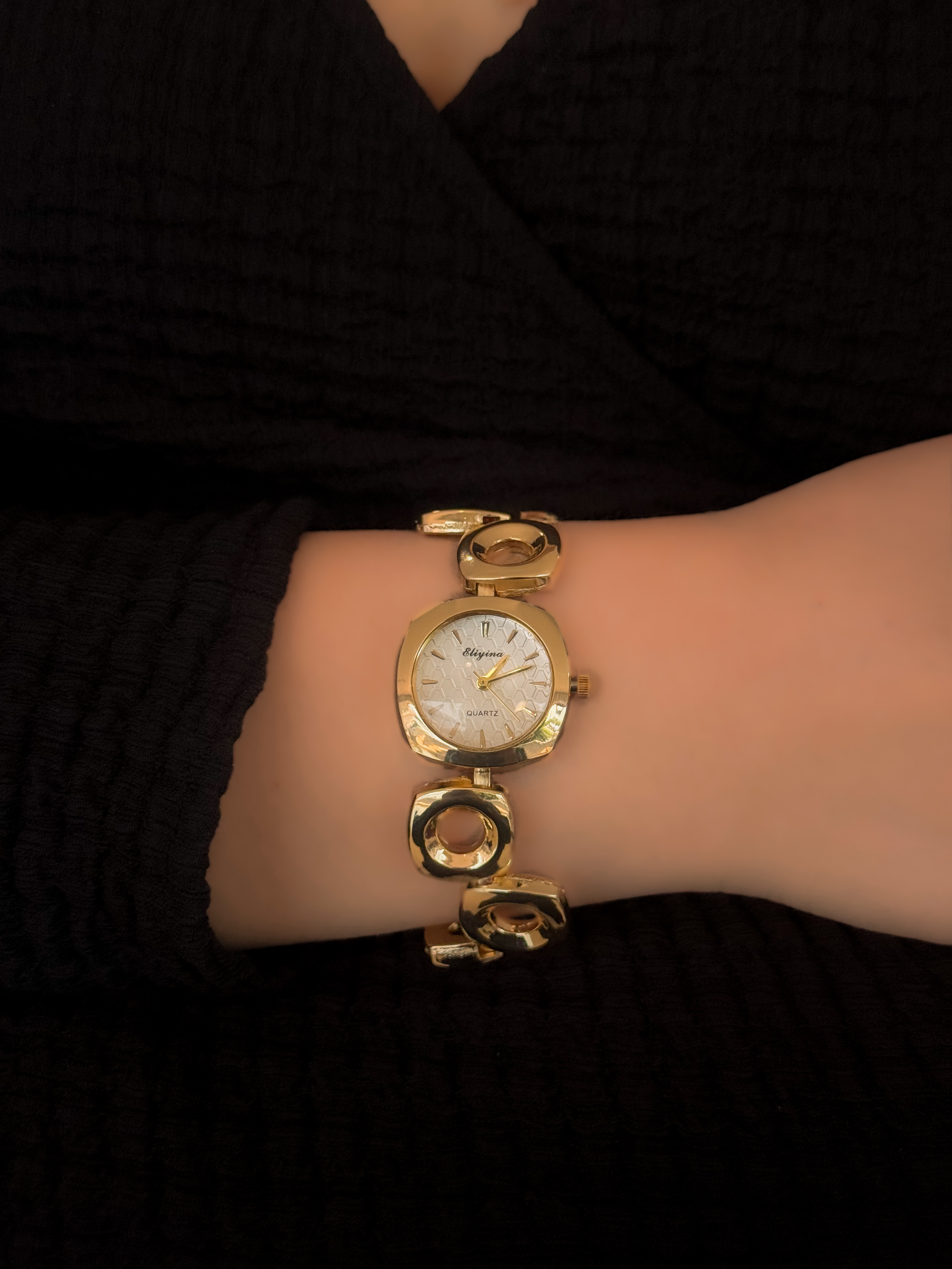 RELOJ SHIRKA